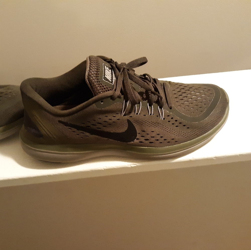 Nike Flex Run 2017 Army Green/Black